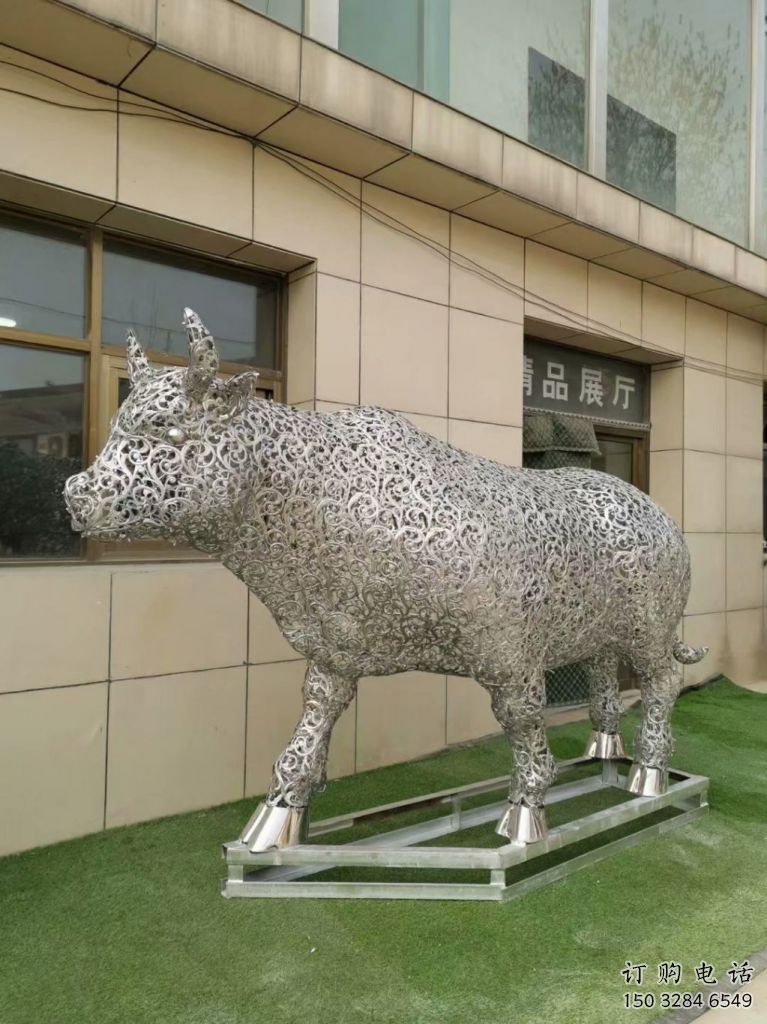 戶外鏤空牛雕塑廠家 卡通噴漆小品 游樂場(chǎng)異形鏤空牛雕塑 戶外鏤空牛雕塑廠家 卡通噴漆小品 游樂場(chǎng)異形鏤空牛雕塑