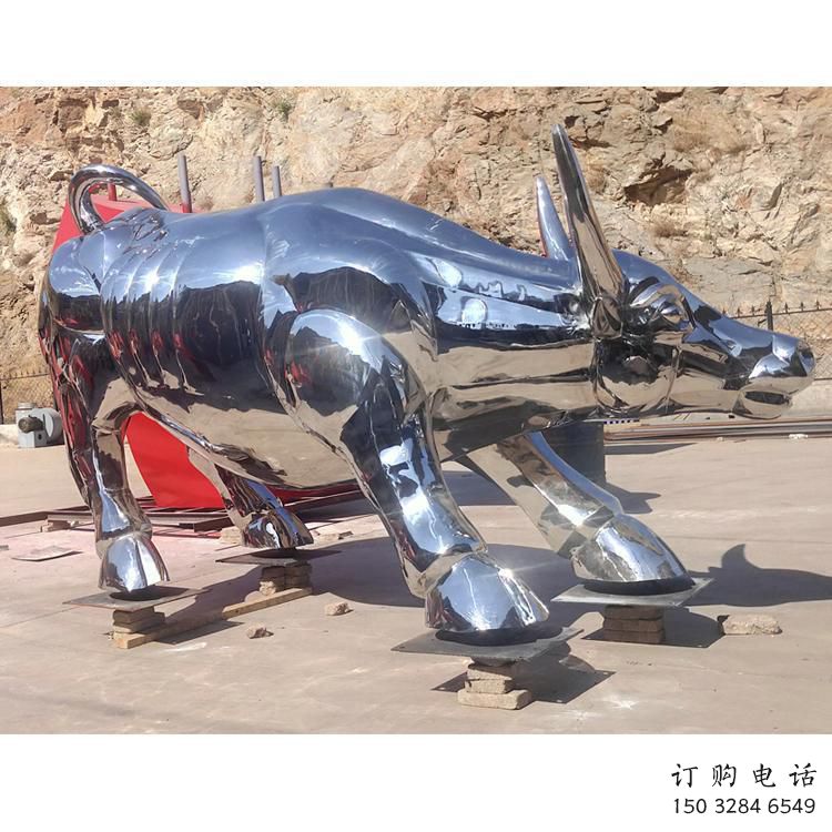 鍛造牛雕塑廠家 卡通鏡面擺件 廣場現(xiàn)代牛雕塑 鍛造牛雕塑廠家 卡通鏡面擺件 廣場現(xiàn)代牛雕塑