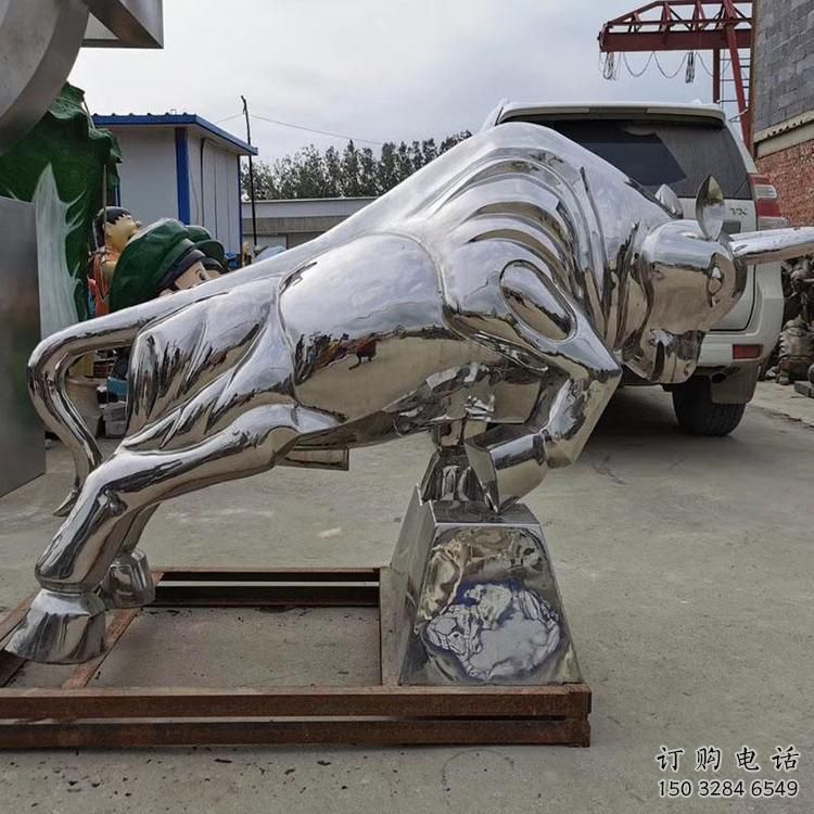 鏡面牛雕塑廠家 現(xiàn)代創(chuàng)意擺件 游樂場異形牛雕塑 鏡面牛雕塑廠家 現(xiàn)代創(chuàng)意擺件 游樂場異形牛雕塑