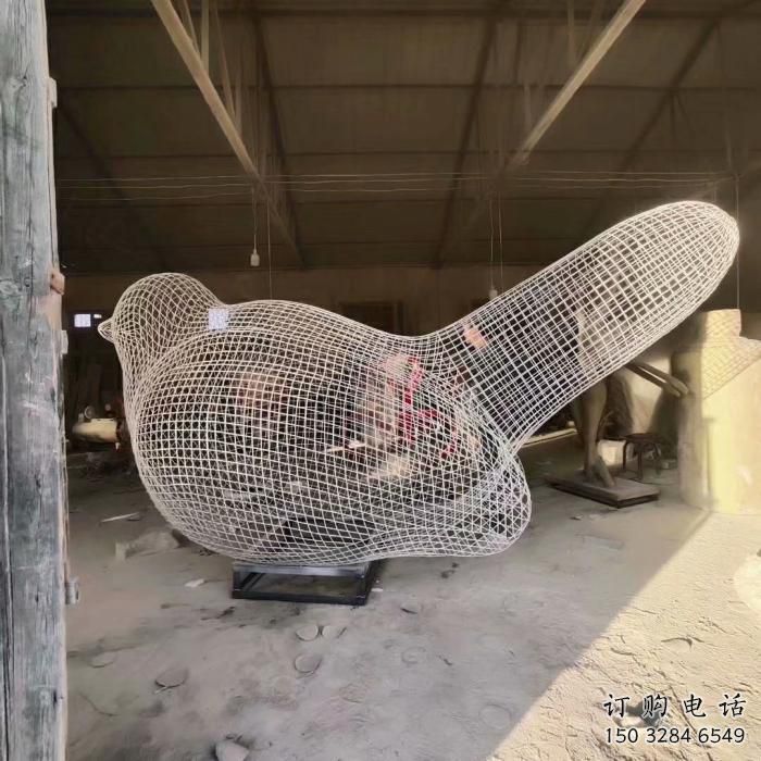鏤空小鳥雕塑廠家 現代抽象擺件 草地切面小鳥雕塑