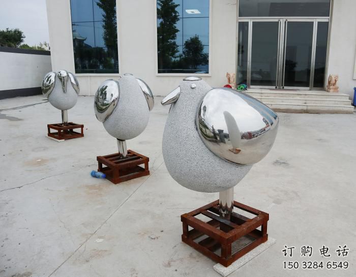 鏡面小鳥雕塑廠家 現(xiàn)代酒店擺件 游樂場異形小鳥雕塑 鏡面小鳥雕塑廠家 現(xiàn)代酒店擺件 游樂場異形小鳥雕塑