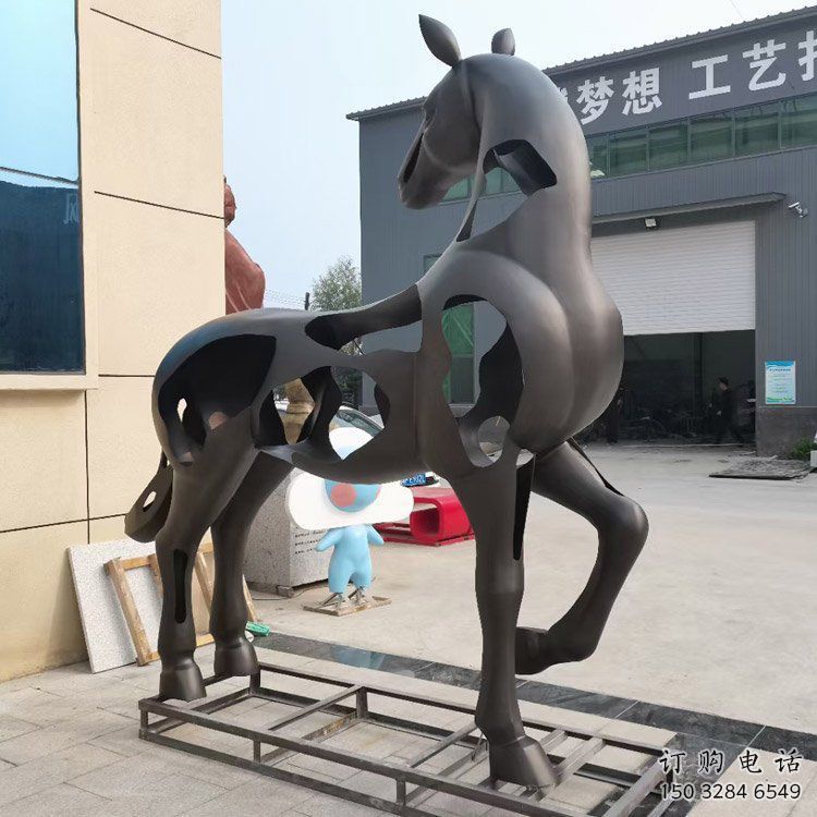 公園跑馬雕塑廠家 中式鏤空小品 風(fēng)景區(qū)仿古跑馬雕塑 公園跑馬雕塑廠家 中式鏤空小品 風(fēng)景區(qū)仿古跑馬雕塑