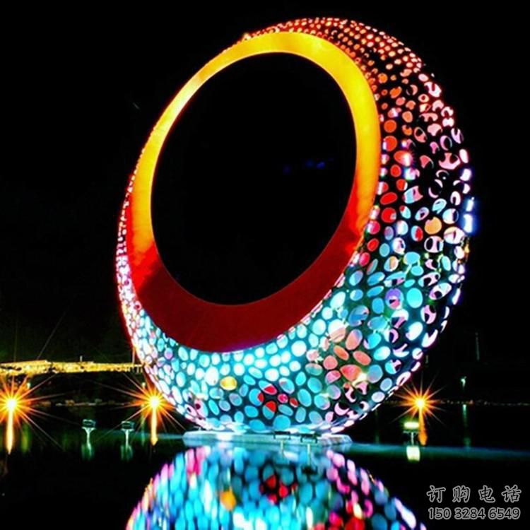 燈光圓月雕塑廠(chǎng)家 現(xiàn)代小品 商業(yè)街不銹鋼圓月雕塑制作 燈光圓月雕塑廠(chǎng)家 現(xiàn)代小品 商業(yè)街不銹鋼圓月雕塑制作
