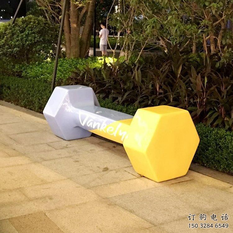 異形啞鈴雕塑廠家 現(xiàn)代廣場小品 創(chuàng)意不銹鋼啞鈴雕塑廠