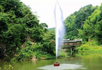 噴泉雕塑廠家，高噴方式水景，不銹鋼高噴噴泉雕塑廠家