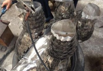 江蘇農(nóng)村猩猩雕塑，發(fā)光主題，噴砂工藝