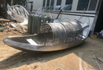 街道景觀雕塑選用廠家，鍛造帆船雕塑，鏡面效果