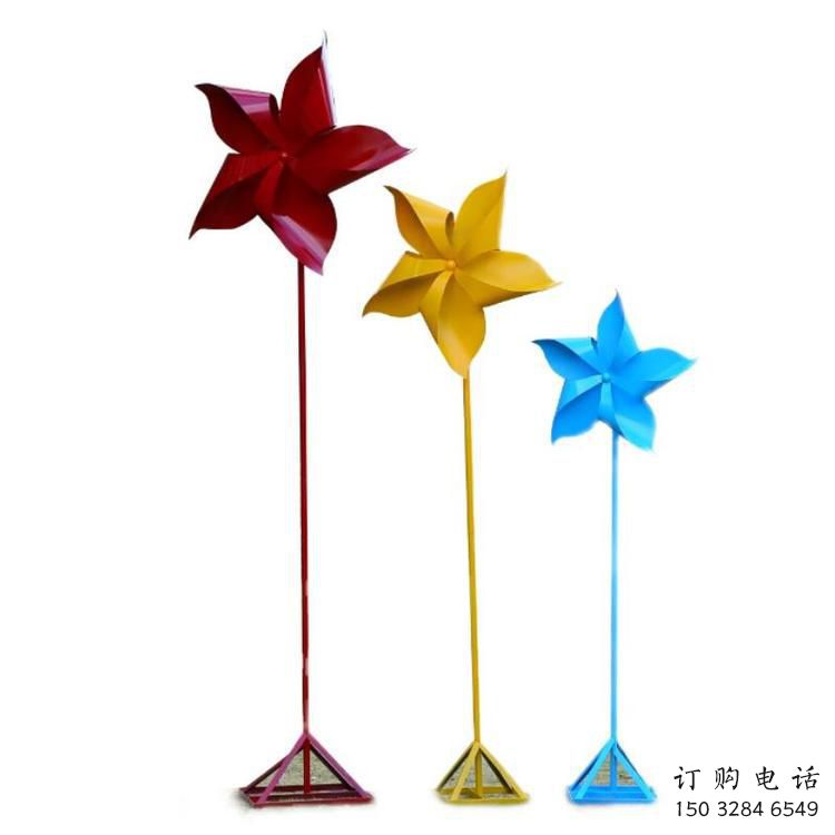 大門口風車雕塑預選 發(fā)光公園旋轉(zhuǎn)雕塑 仿真旋轉(zhuǎn)雕塑