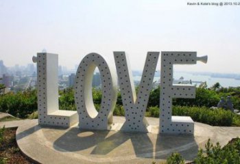 標志Love雕塑預定，小區(qū)擺件，不銹鋼Love雕塑主題廠家