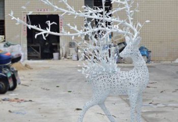 鏤空梅花鹿雕塑標(biāo)準(zhǔn)，彩鋼制作，鏤空工藝動(dòng)物雕塑優(yōu)價(jià)