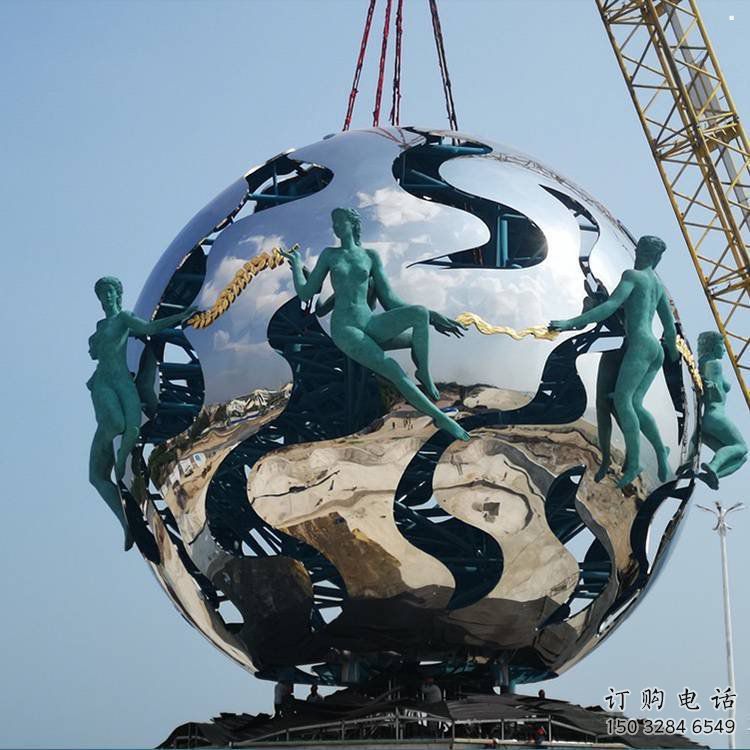 地球雕塑供應，花園小品，鏡面地球天使雕塑廠家