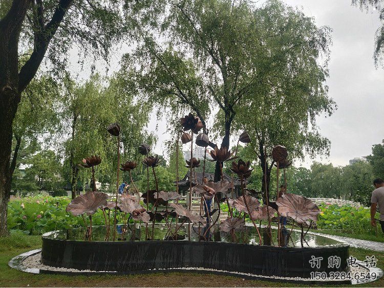 金屬荷花雕塑制作，城市裝飾，銅荷花雕塑標(biāo)準(zhǔn)廠(chǎng)家