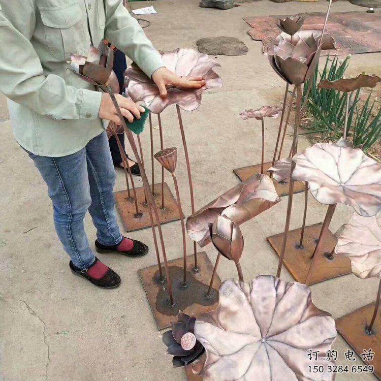 銅荷葉雕塑定制，小區(qū)雕塑，銅荷葉雕塑提供