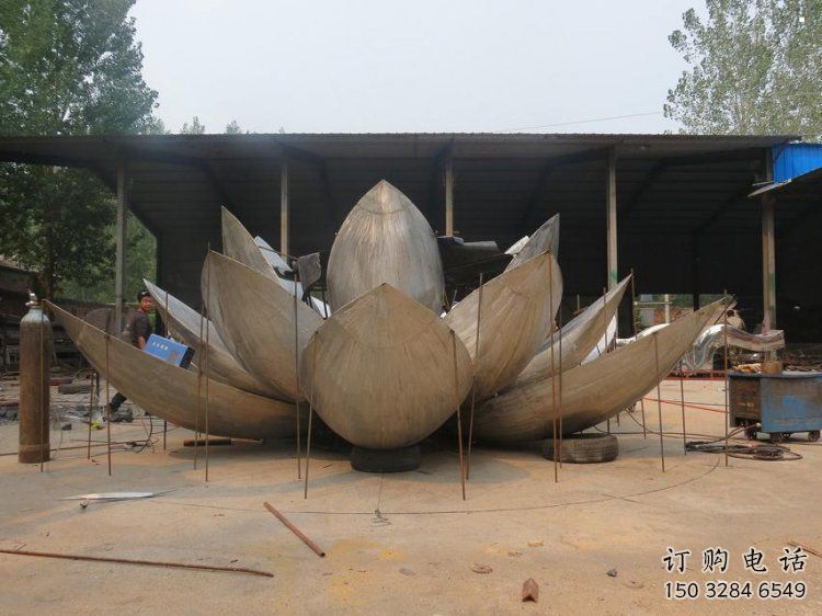 蓮花雕塑擺件定制，市標(biāo)雕塑，不銹鋼蓮花雕塑廠家