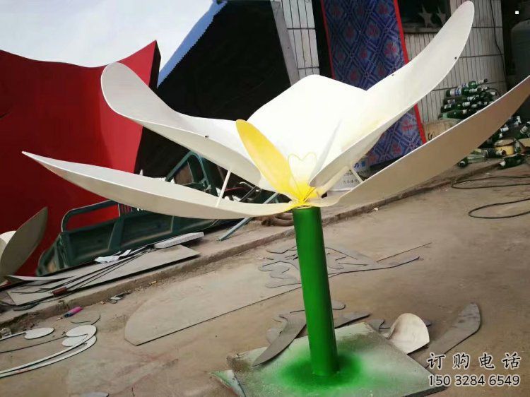 拉絲蘭花雕塑