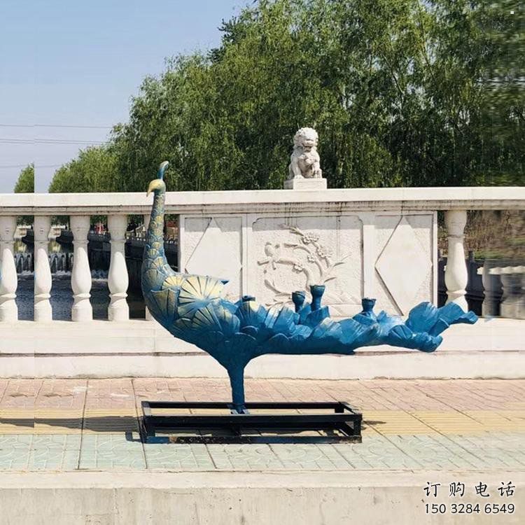 彩繪孔雀雕塑批發(fā)，靜態(tài)雕塑，仿古孔雀雕塑生產(chǎn)商