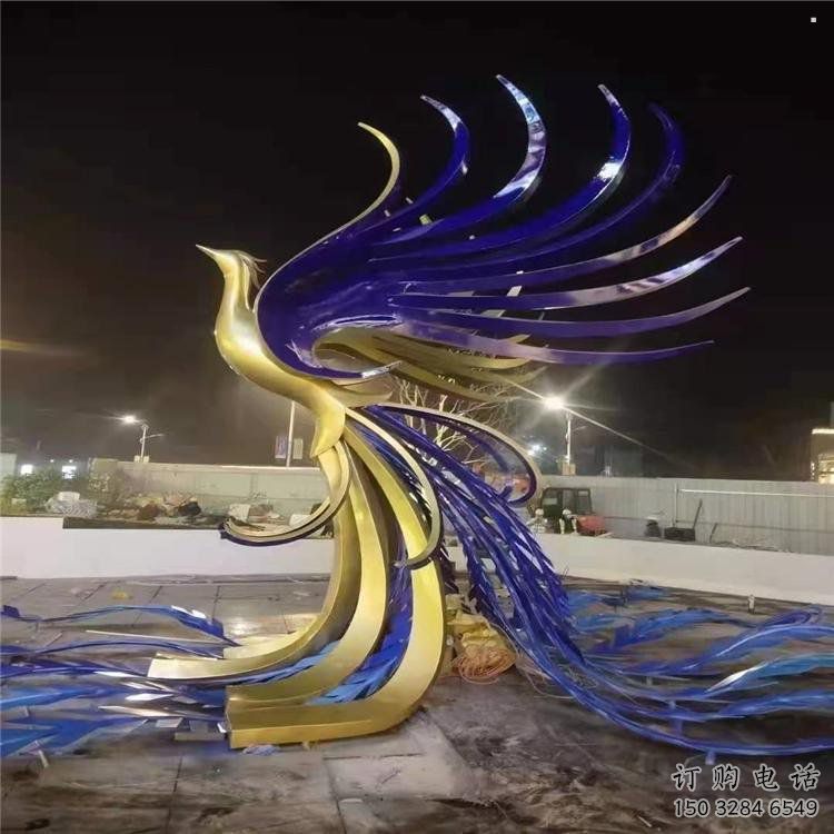 孔雀雕塑廠家，景區(qū)雕塑，景觀不銹鋼孔雀雕塑提供