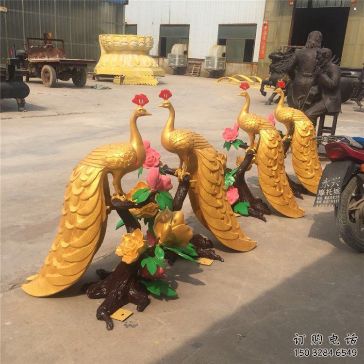 戶外孔雀擺放批發(fā)，景觀雕塑，銅孔雀雕塑生產(chǎn)商