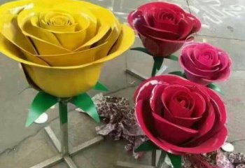 月季雕塑制造，城區(qū)小品，烤漆月季花朵雕塑提供