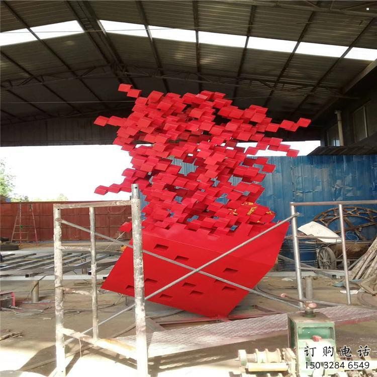 立方體雕塑點(diǎn)擊，城區(qū)小品，園林鏤空立方體雕塑承接