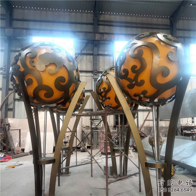 空心球雕塑提供，白鋼構(gòu)件，鏤空空心球雕塑生產(chǎn)