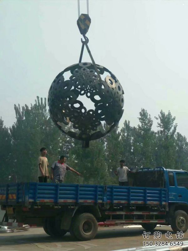 球體雕塑廠家優(yōu)選，陸地擺件，不銹鋼球體雕塑供應