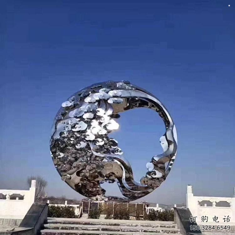 鏤空球雕塑優(yōu)價(jià)，小區(qū)擺件，異形鏤空球雕塑廠家精選