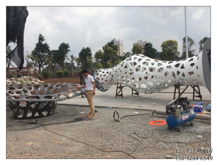 花瓶雕塑制造商，室外軟裝，鏤空花瓶雕塑制作承接