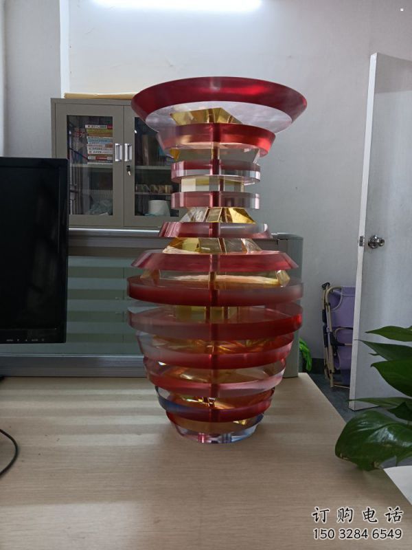抽象花瓶雕塑制造，景觀雕塑，異形花瓶雕塑展品