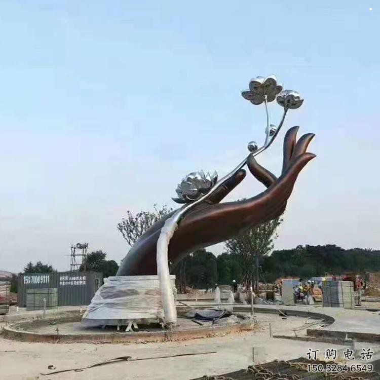 手拈花雕塑制造商，動態(tài)雕塑，不銹鋼手拈花雕塑訂做