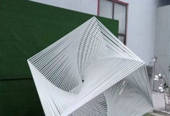 廣場(chǎng)立方體雕塑廠家，市標(biāo)雕塑，鏤空立方體雕塑定制