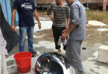 鏡面球雕塑特供，白鋼構件，不銹鋼球雕塑供應