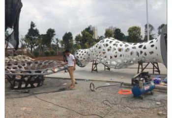花瓶雕塑制造商，室外軟裝，鏤空花瓶雕塑制作承接