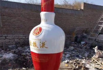 酒瓶雕塑定價(jià)，景觀概念，玻璃鋼酒瓶雕塑預(yù)定