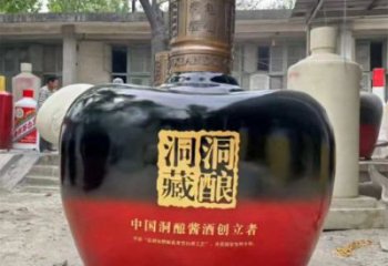 洋酒瓶雕塑點擊，景觀雕塑，別墅玻璃鋼洋酒瓶雕塑供求