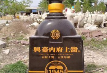 洋酒瓶雕塑專(zhuān)供，景區(qū)雕塑，玻璃鋼洋酒瓶雕塑提供