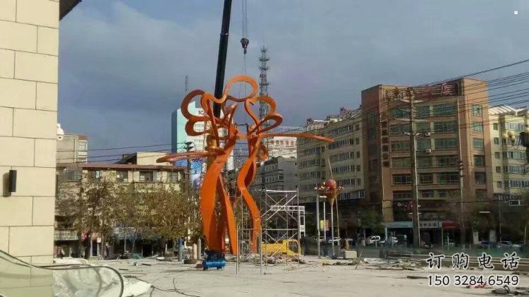 金屬鏤空樹雕塑制造商，鋼管組合，烤漆樹雕塑優(yōu)選