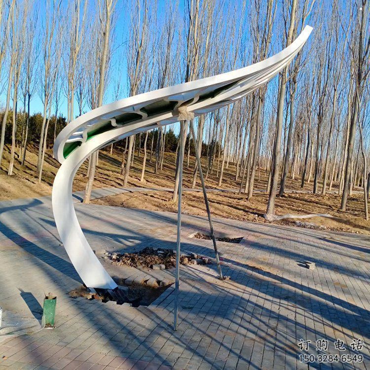 樹葉雕塑優(yōu)選，陸地擺件，彩繪仿真樹葉雕塑供給
