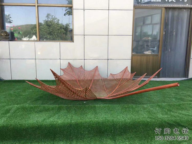 鏤空樹葉雕塑制作，美陳雕塑，鐵藝樹葉雕塑觀賞型