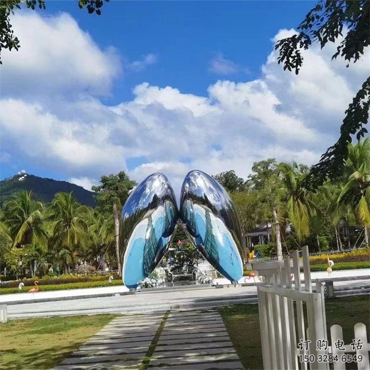 四葉草雕塑廠家，景區(qū)案例，不銹鋼四葉草雕塑常用