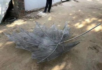 鏤空楓葉雕塑供需，彩鋼制作，大型鐵藝楓葉雕塑公司