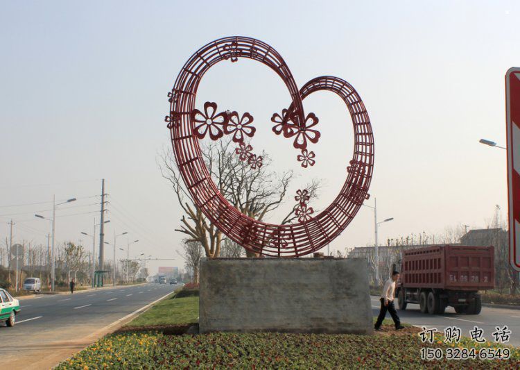 住宅小區(qū)愛(ài)心雕塑