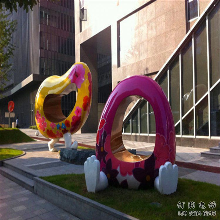 心形人物雕塑服務(wù)商，美陳雕塑，不銹鋼雕塑抽象精選