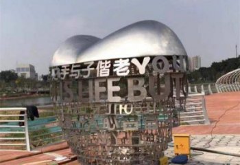 心形球雕塑制造，歐式風(fēng)格，不銹鋼心形球雕塑廠家定價