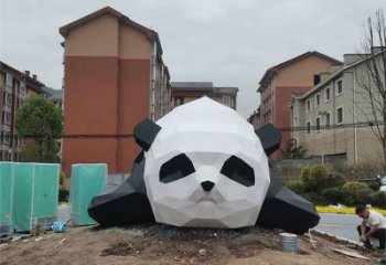 熊貓雕塑預(yù)定，城區(qū)小品，烤漆切面熊貓雕塑制造商