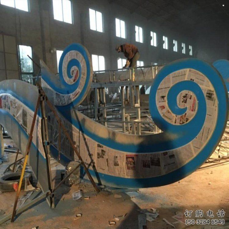 操場云朵雕塑，鏤空景觀雕塑，噴砂制造