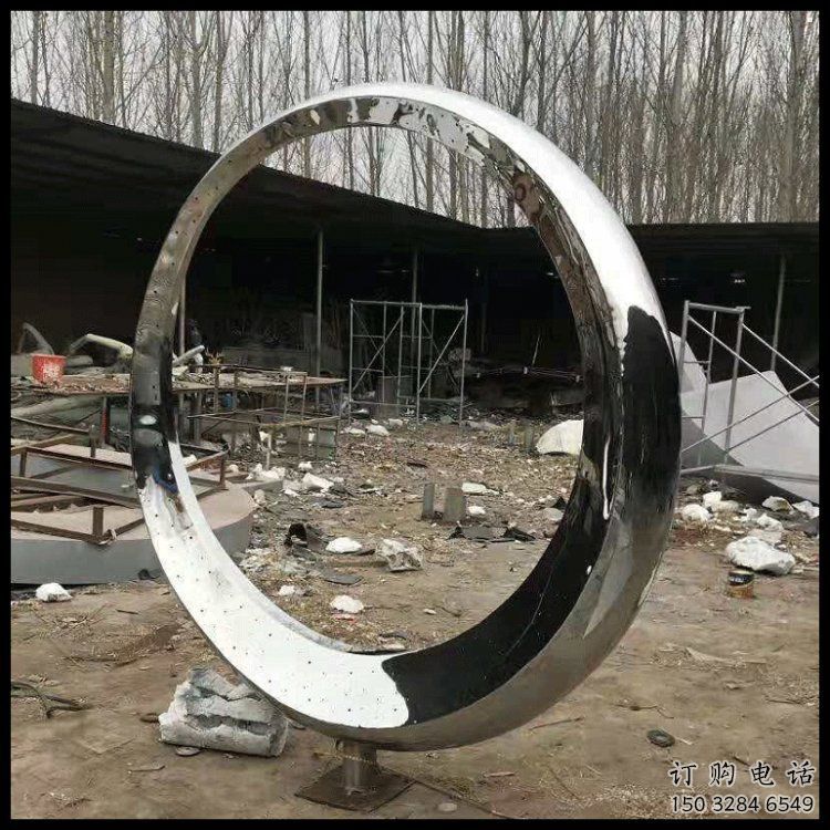 月牙雕塑選用，小區(qū)擺件，大型鏤空月牙雕塑公司