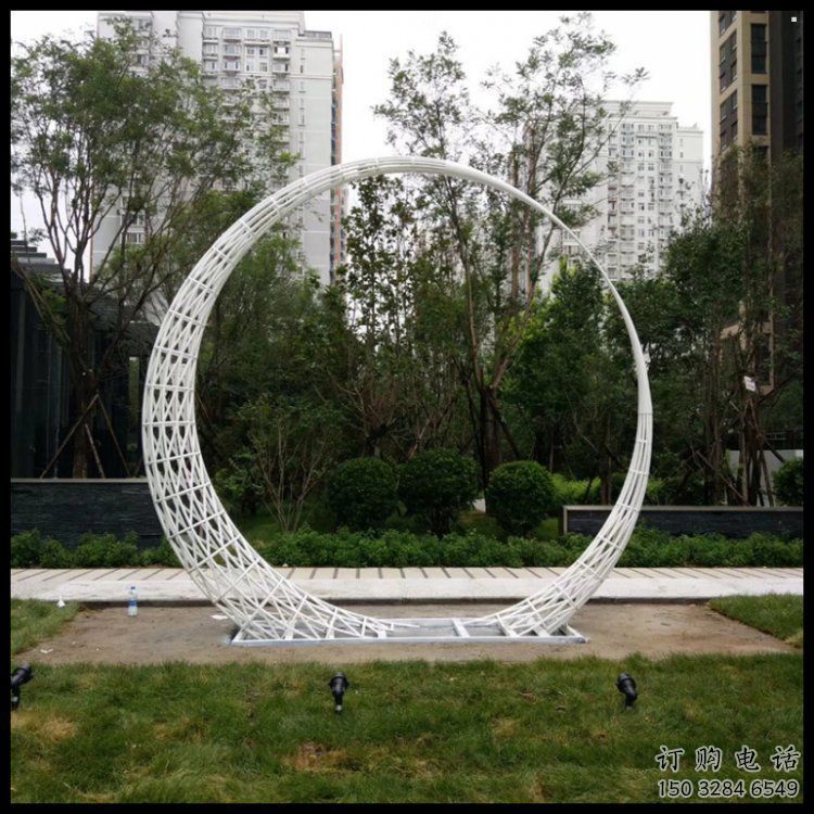 月牙雕塑制造，歐式風格，鏤空月牙雕塑廠家定價