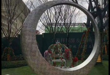 月牙雕塑工廠優(yōu)選，城市裝飾，景觀鏤空月牙雕塑供給