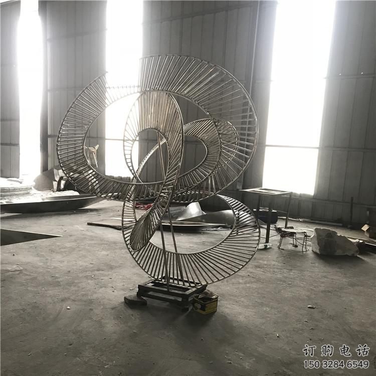 圓環(huán)雕塑供求，村標(biāo)概念，鏤空?qǐng)A環(huán)雕塑制作承接